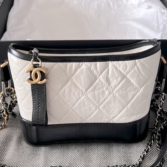 Chanel Gabriel Small handbag, white/black - Picture 2 of 13